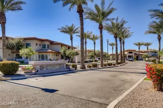 Photo #5: 6195485 Listing