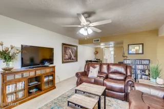 Photo #3: 6195749 Listing