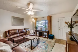 Photo #4: 6195749 Listing