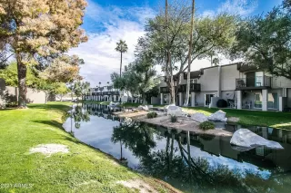 Photo #4: 6195753 Listing