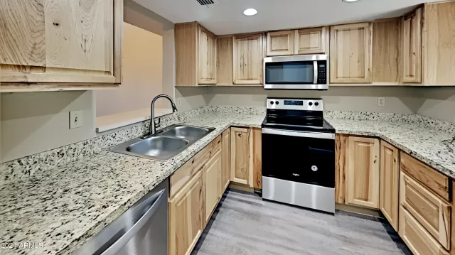 MLS: 6195839 Condo For Sale