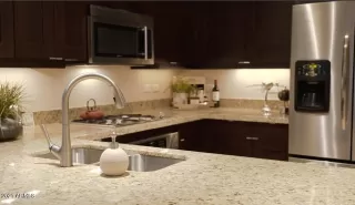 Photo #5: 6195897 Listing