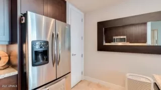 Photo #6: 6195897 Listing