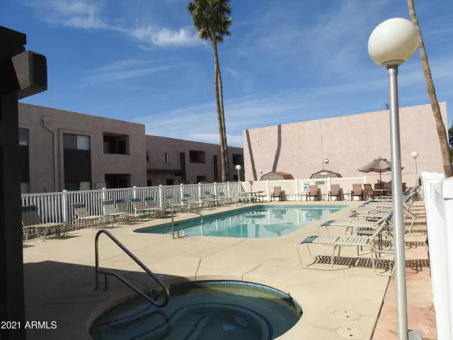 MLS: 6195987 Condo For Sale