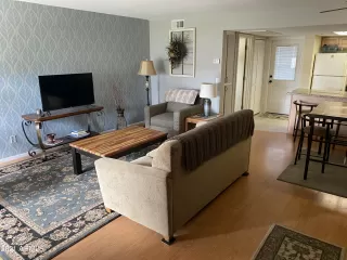 Photo #6: 6195987 Listing 