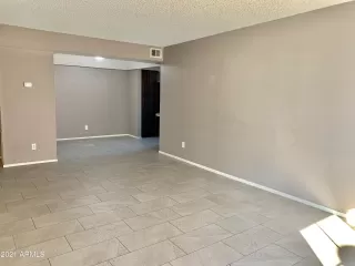 Photo #6: 6196165 Listing 