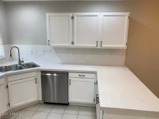 Photo #2: 6196356 Listing