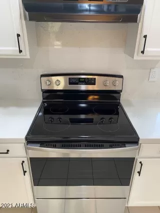 Photo #4: 6196356 Listing