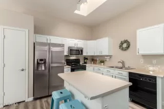 Photo #5: 6196404 Listing