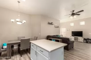 Photo #6: 6196404 Listing