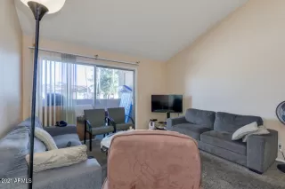 Photo #5: 6196485 Listing