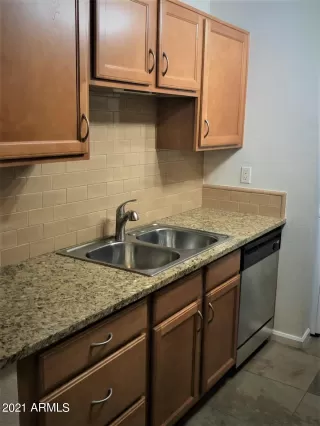 Photo #3: 6196576 Listing