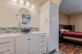 Photo #4: 6196595 Listing