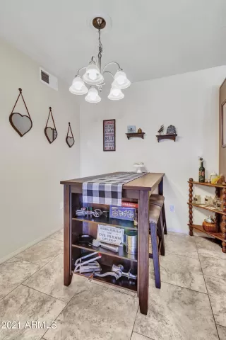 Photo #5: 6196676 Listing