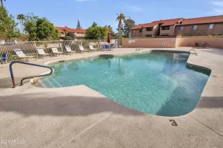 Photo #6: 6196676 Listing