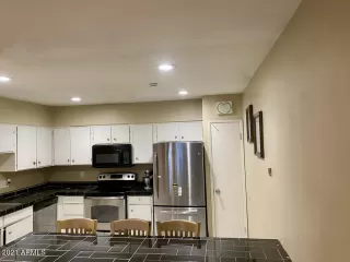 Photo #2: 6196827 Listing