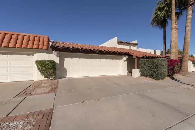 MLS: 6196901 Condo For Sale