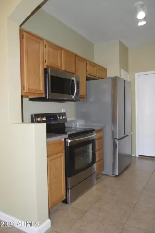 Photo #5: 6196991 Listing