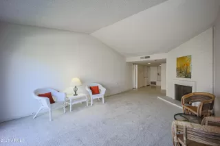 Photo #6: 6197120 Listing