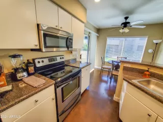 Photo #3: 6197125 Listing