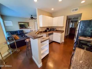 Photo #4: 6197125 Listing