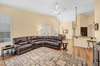 Photo #6: 6197472 Listing 