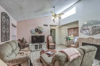 Photo #4: 6197545 Listing