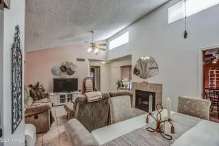 Photo #6: 6197545 Listing