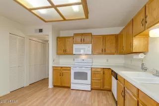 Photo #6: 6198034 Listing 