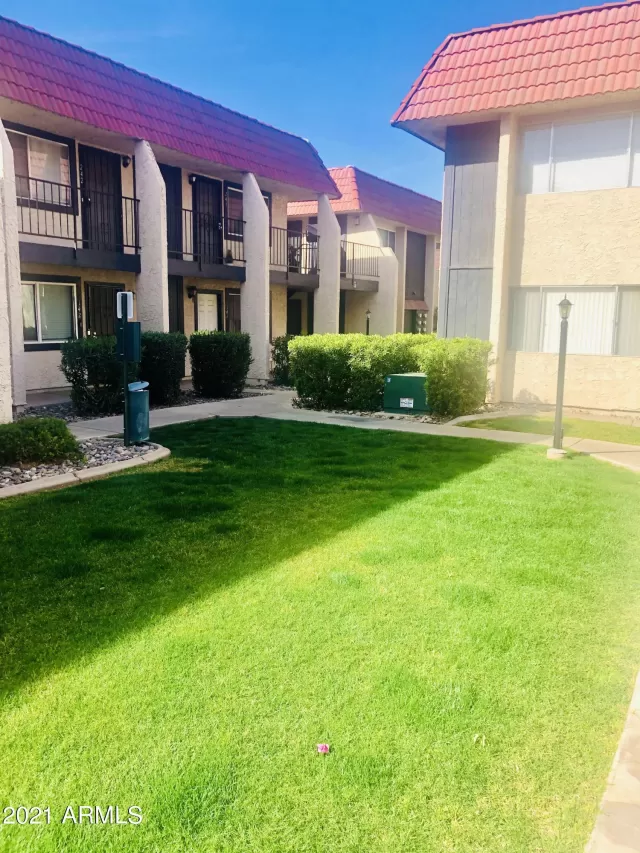 MLS: 6198148 Condo For Sale