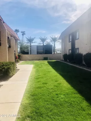 Photo #4: 6198148 Listing