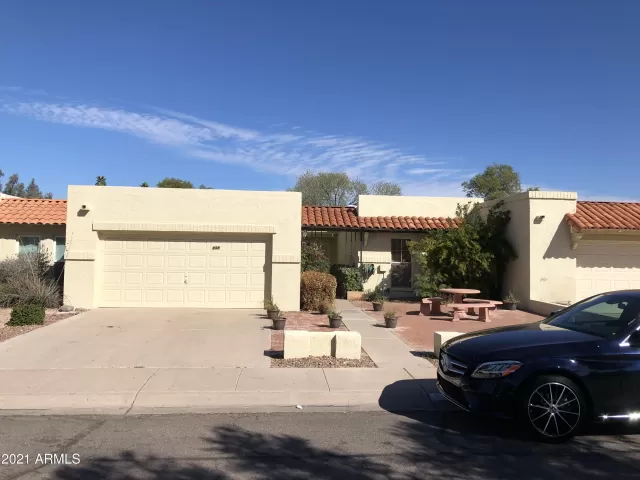 MLS: 6198579 Condo For Sale