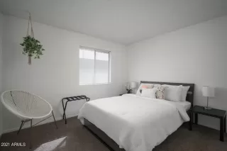 Photo #5: 6198866 Listing