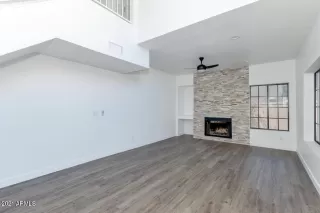 Photo #6: 6198991 Listing