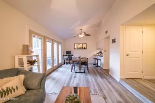 Photo #2: 6199285 Listing