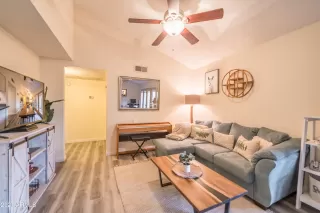 Photo #3: 6199285 Listing