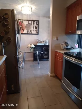 Photo #3: 6199290 Listing