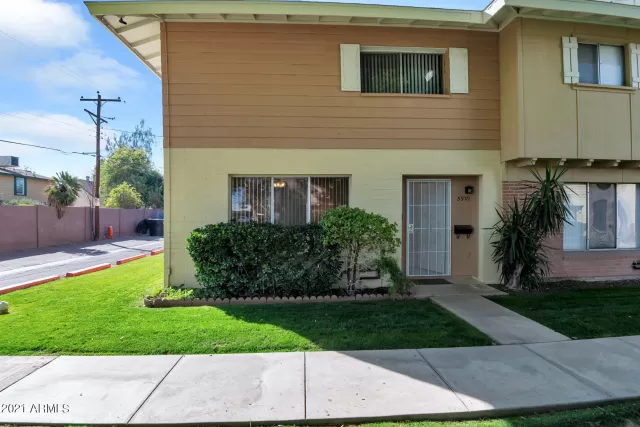 MLS: 6199422 Condo For Sale