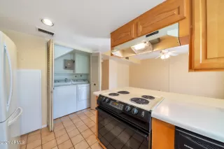 Photo #6: 6199422 Listing