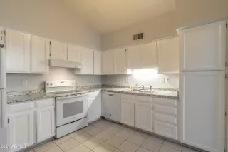 Photo #5: 6199434 Listing 