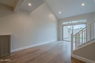 Photo #4: 6199442 Listing