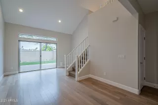 Photo #5: 6199442 Listing