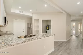 Photo #3: 6199469 Listing