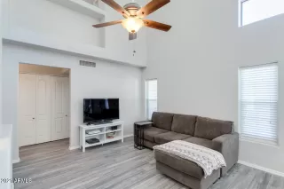 Photo #5: 6199515 Listing