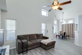 Photo #6: 6199515 Listing