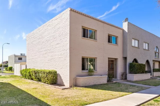 MLS: 6199658 Condo For Sale