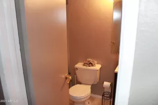 Photo #5: 6199750 Listing 