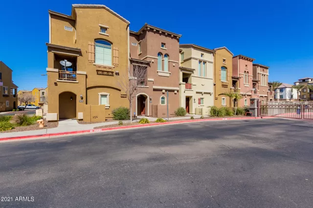 MLS: 6199879 Condo For Sale