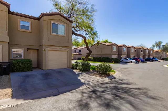 MLS: 6199949 Condo For Sale
