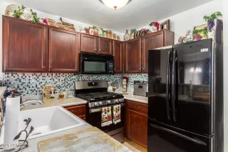 Photo #5: 6199949 Listing 